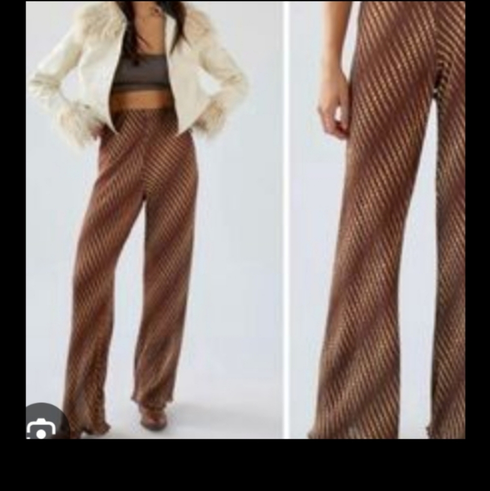 Urban Outfitters, Brown ,Margo Printed Pull-on Wide Leg Pants. Medium